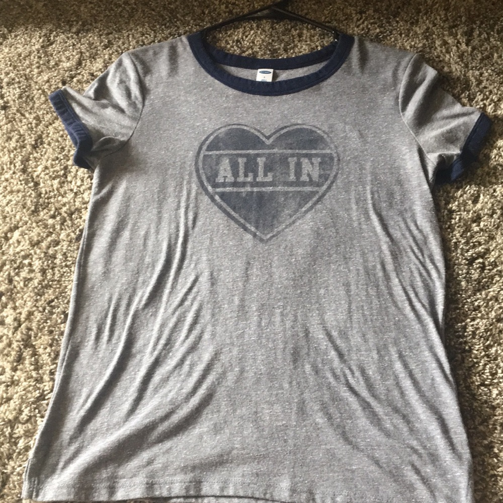 Old navy graphic tee